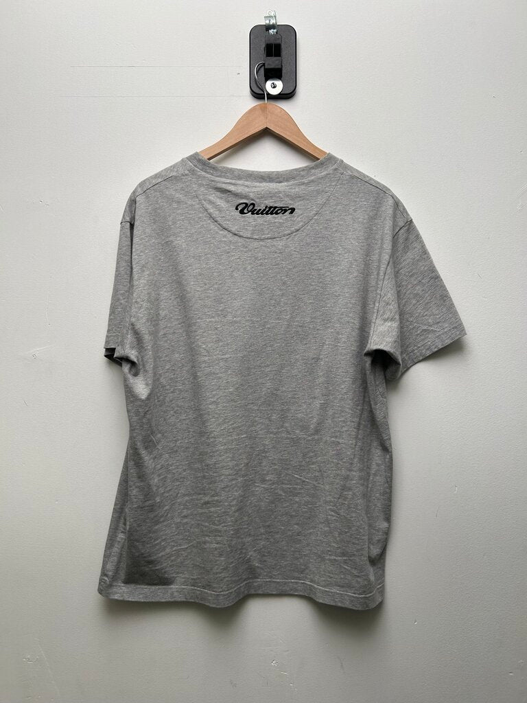 Preowned Louis Vuitton Grey Snowboard Logo Patch Tee Sz.Medium