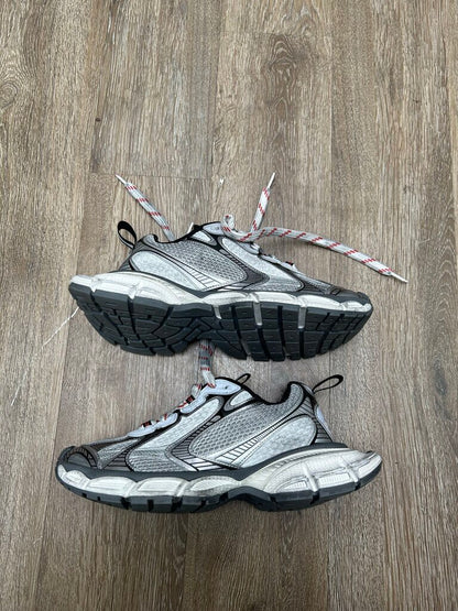 Preowned Balenciaga 3XL Grey Red Size 40