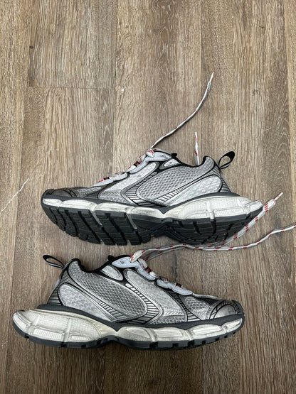 Preowned Balenciaga 3XL Grey Red Size 40