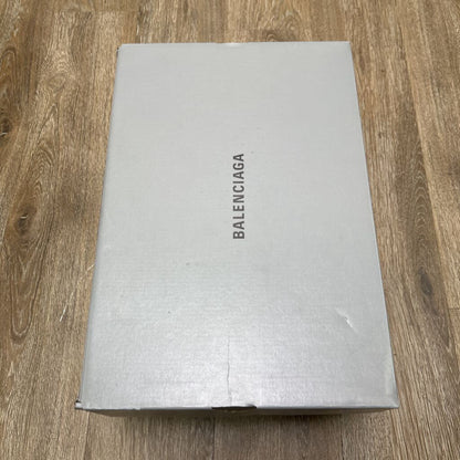 Preowned Balenciaga 3XL Grey Red Size 40