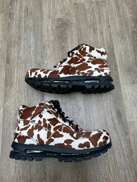 Preowned Nike Goadome Cow Print Boot Size 12