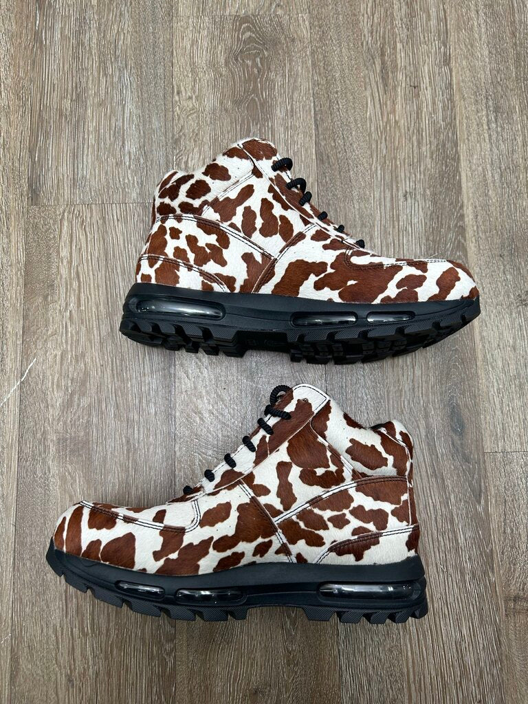 Preowned Nike Goadome Cow Print Boot Size 12