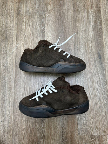 Preowned ERL Vamp Brown White Sz.9