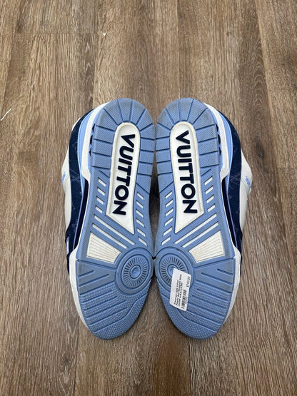 Preowned Louis Vuitton Powder Blue Monogram White Leather sz.8.5LV(10.5M)
