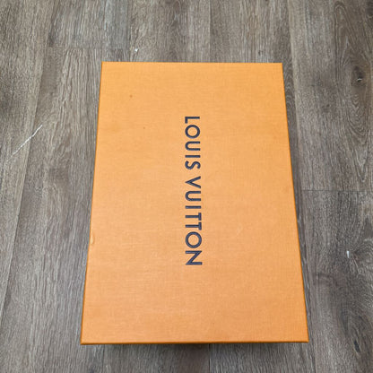 Preowned Louis Vuitton Powder Blue Monogram White Leather sz.8.5LV(10.5M)