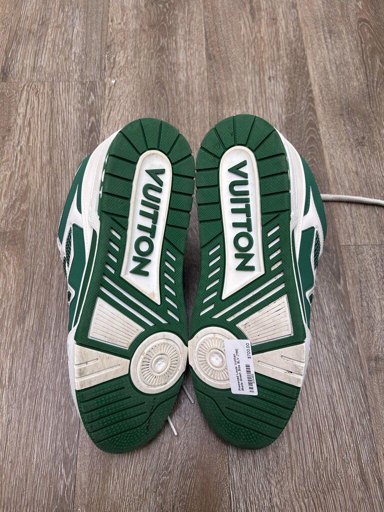 Preowned Louis Vuitton Skate Green Size 9LV (11M)
