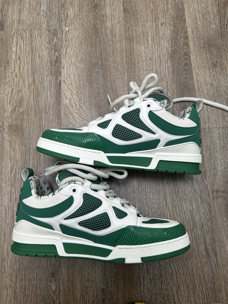 Preowned Louis Vuitton Skate Green Size 9LV (11M)