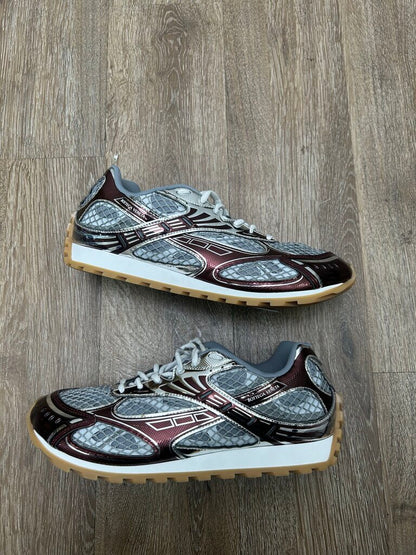 Preowned Bottega Orbit Silver Maroon Size 44 (DAMAGED BOX)