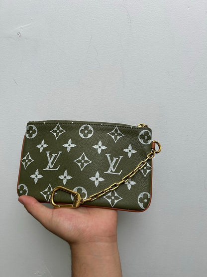 New Louis Vuitton P9 Monogram Olive Keychain Purse
