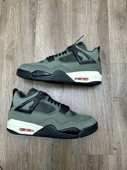 New Jordan 4 Undefeated Sz.10.5