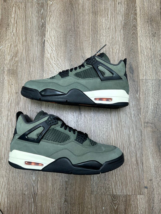 New Jordan 4 Undefeated Sz.10.5