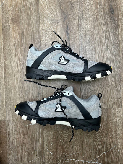 Preowned Sicko Hiking Grey Black Size 9