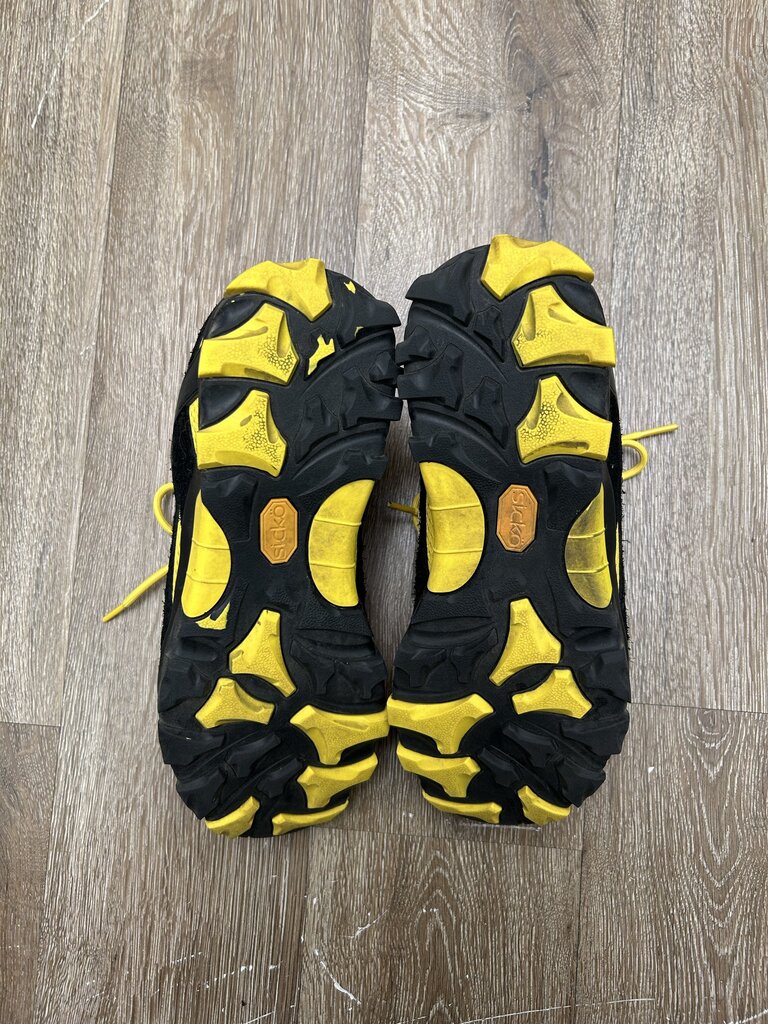 Preowned Sicko Hiking Yellow Size 9.5