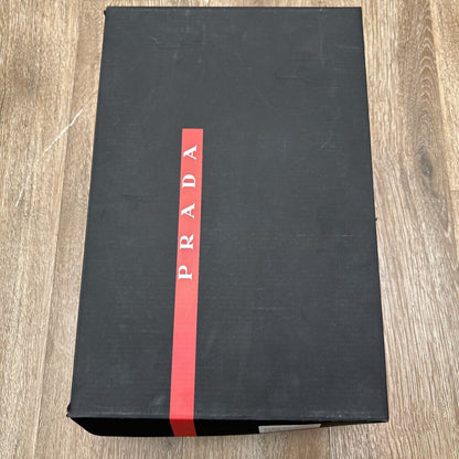 Preowned Prada Americas Cup Black White Silver sz.8(9.5M)