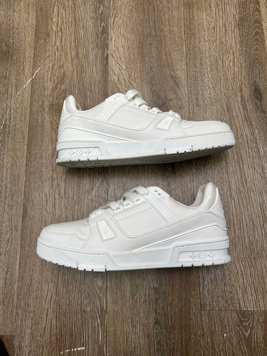 Preowned Louis Vuitton Traine White/White Side 42 (No Box)