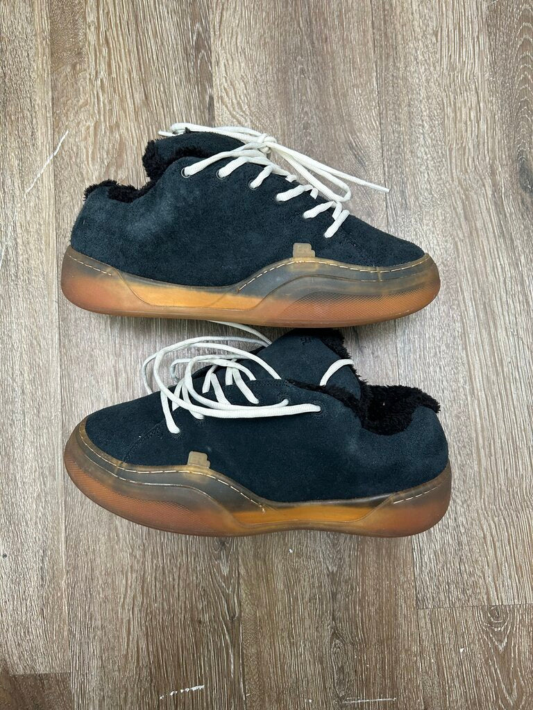 Preowned ERL Vamp Black Gum Sz.9