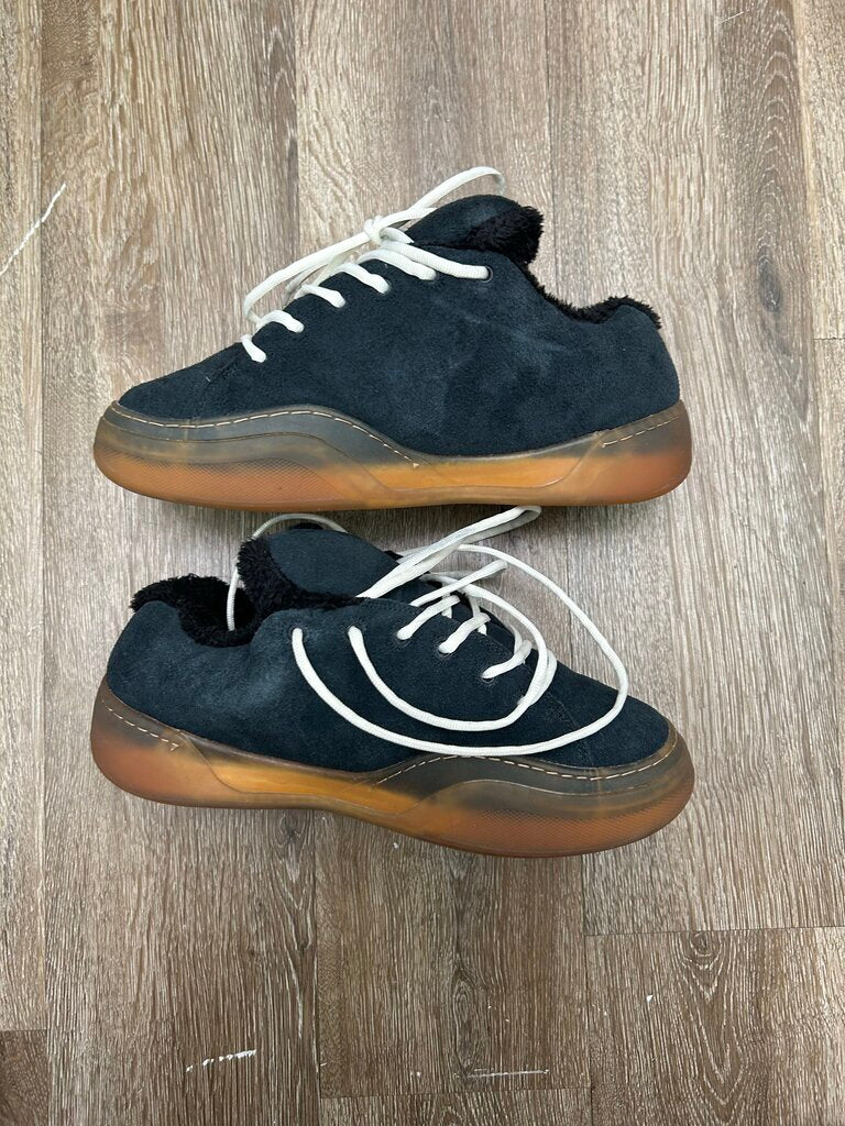 Preowned ERL Vamp Black Gum Sz.9