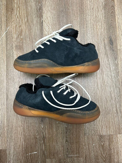 Preowned ERL Vamp Black Gum Sz.9