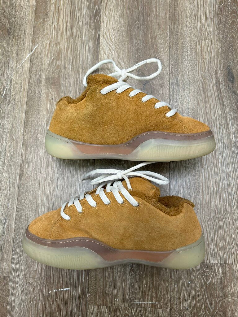 Preowned ERL Vamp Low Tan Size 9 (No Box)