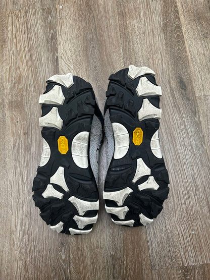 Preowned Sicko Hiking Grey Size 8
