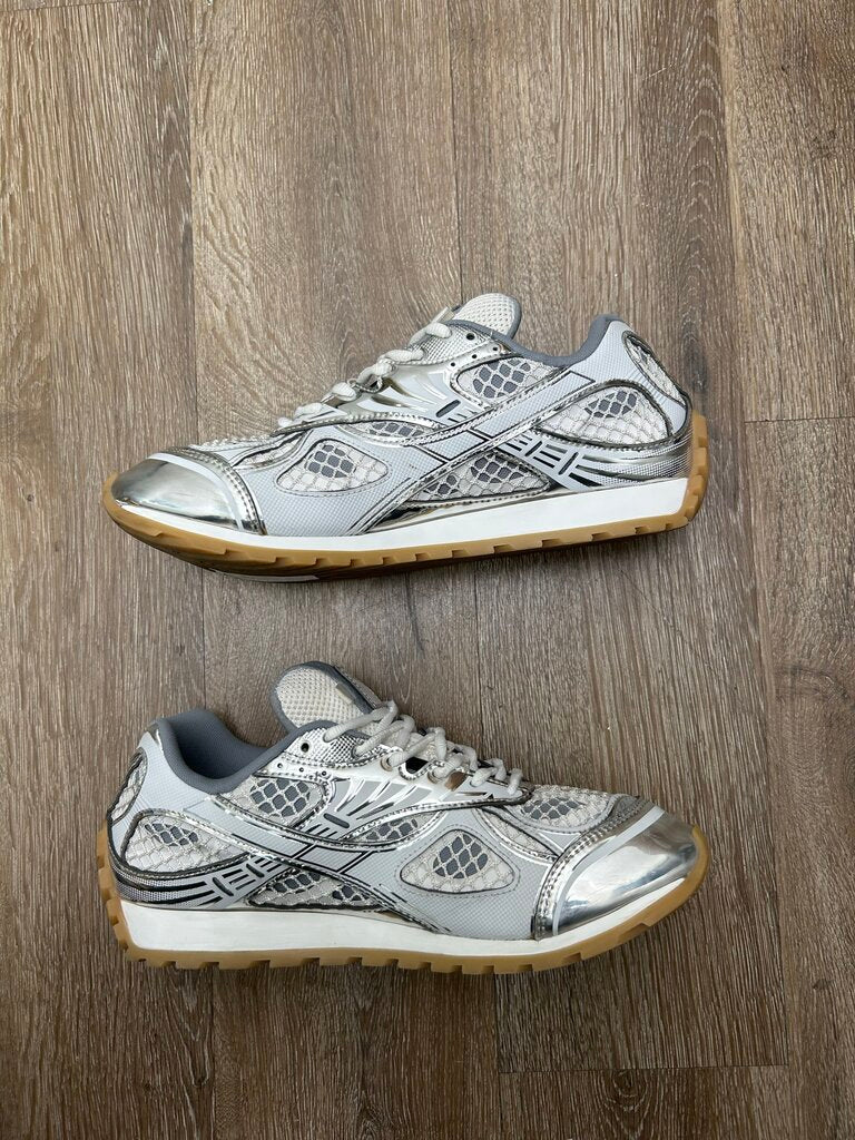Preowned Bottega Orbit White Silver Size 42