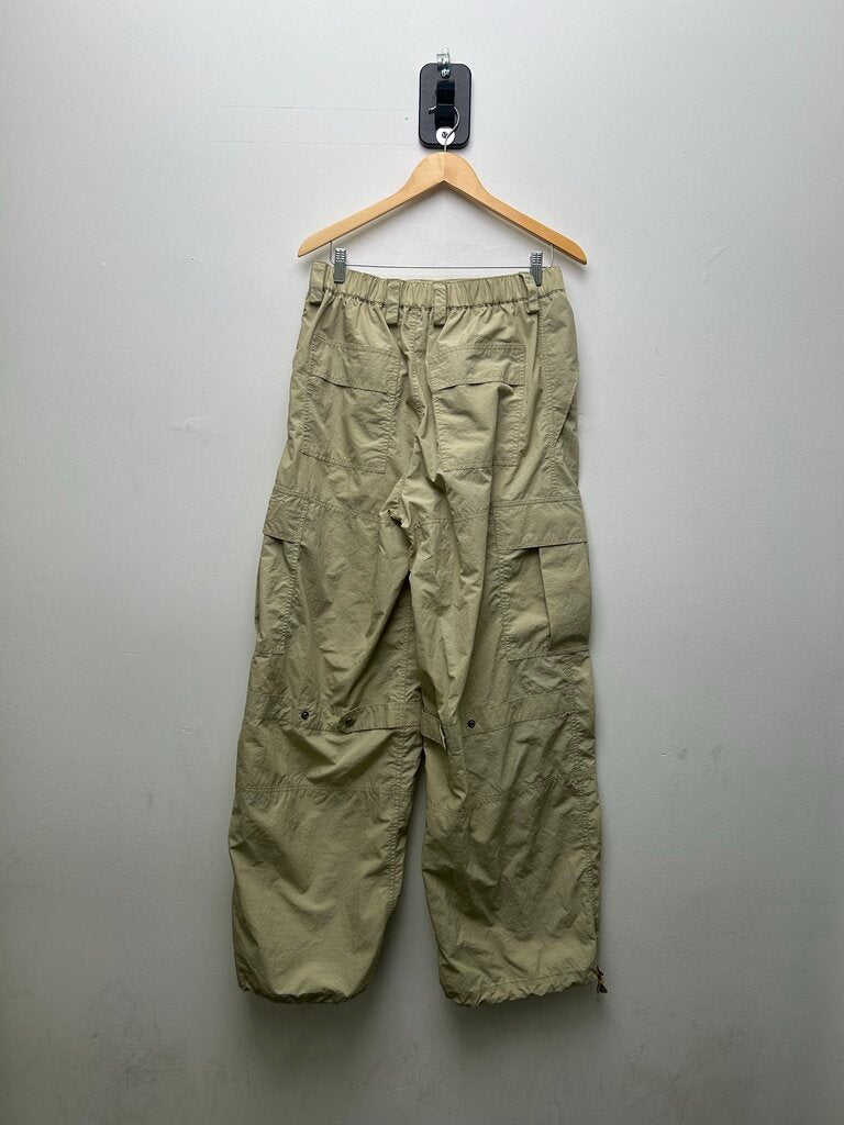 Preowned Gucci Tan Cargo Size Small