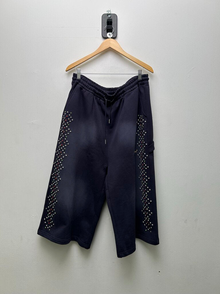 New HMDDS Navy Rhinestone 3/4 Shorts Size Medium