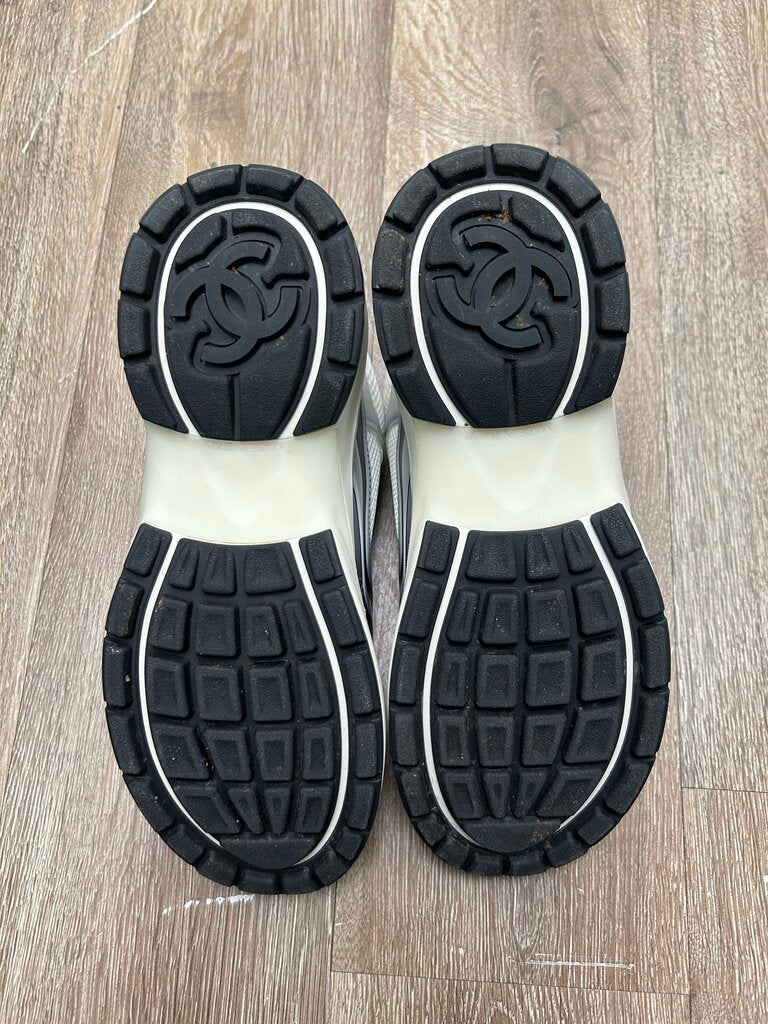 Preowned Chanel Runner White Silver Size 40