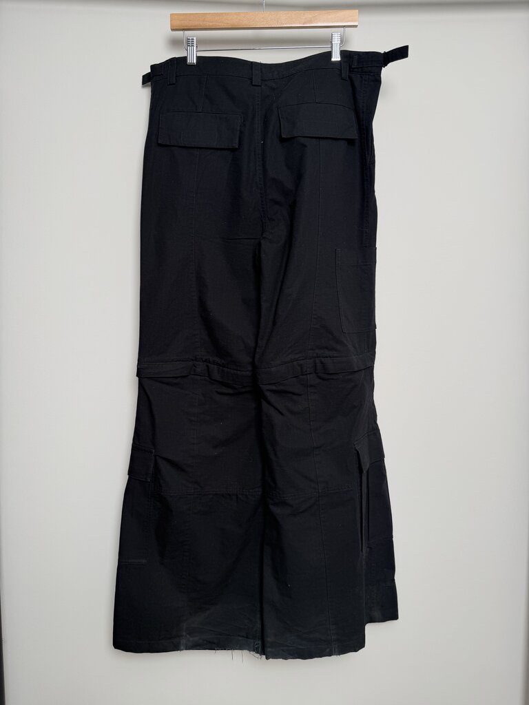 Preowned Balenciaga Distressed Baggy Zip Off Black Cargos size M
