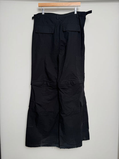 Preowned Balenciaga Distressed Baggy Zip Off Black Cargos size M