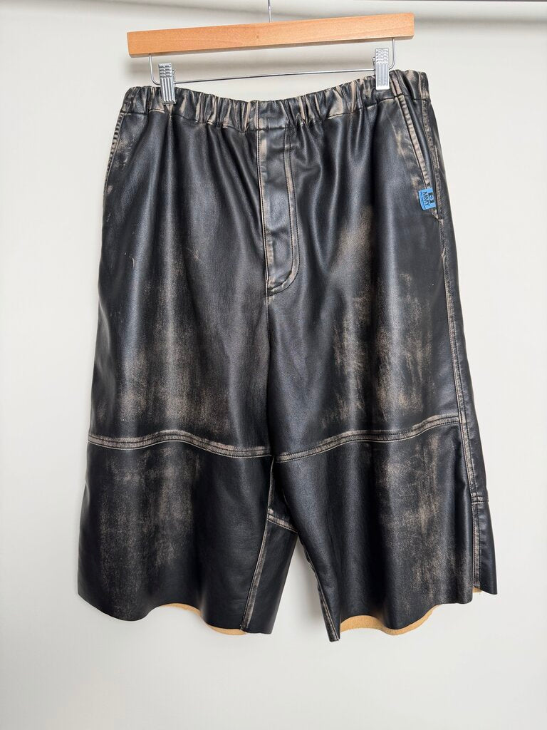 Preowned Maison Mihara Leather Shorts size M/L
