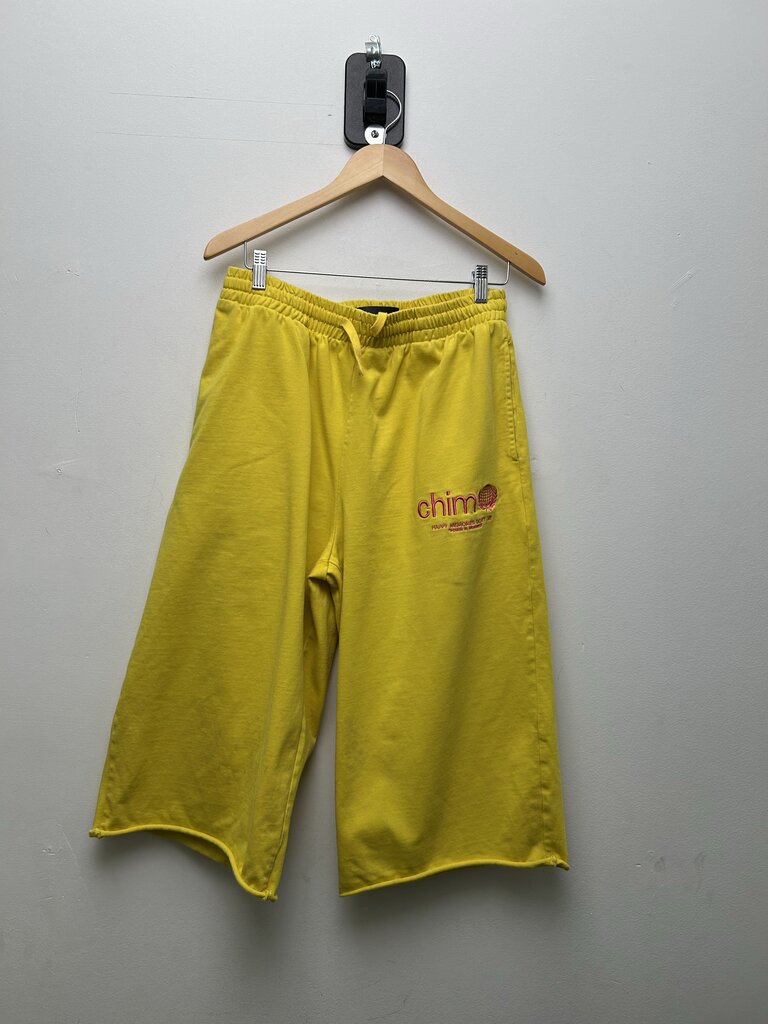 Preowned HMDD Yellow 3/4 Shorts Size Medium
