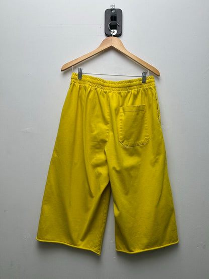 Preowned HMDD Yellow 3/4 Shorts Size Medium