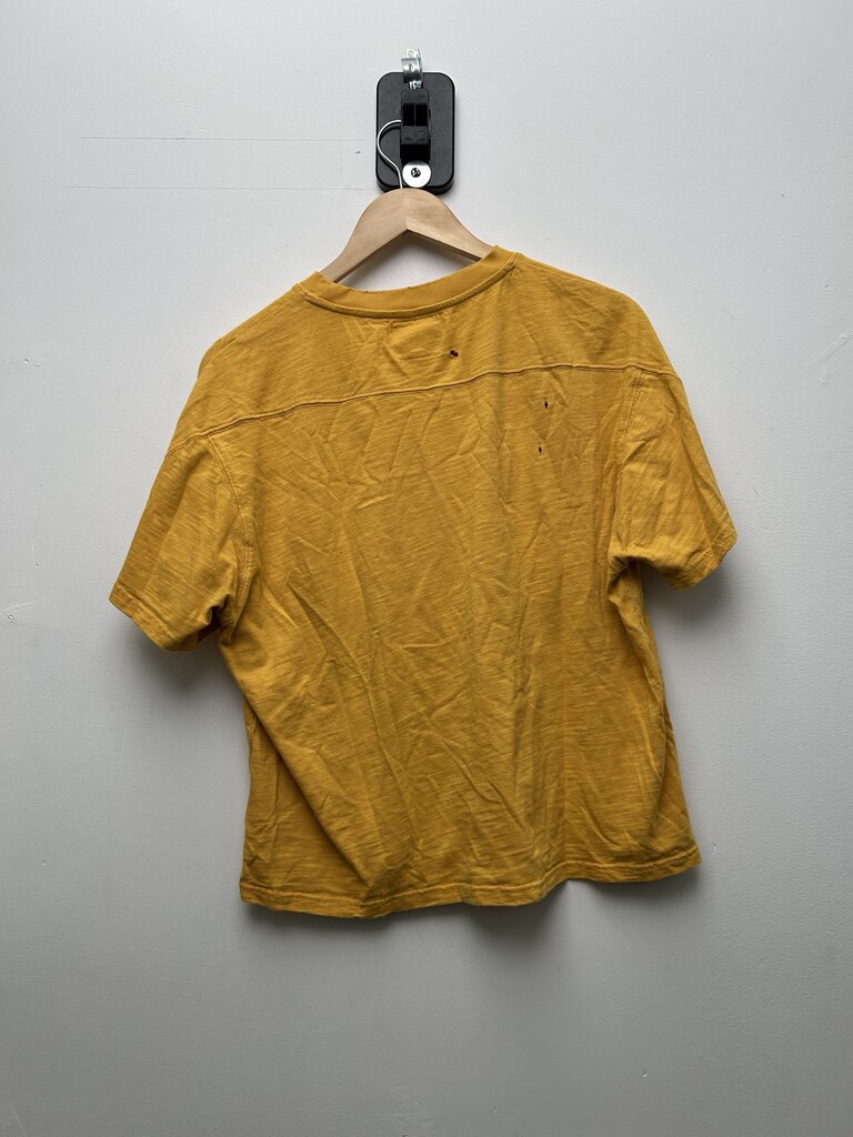 Preowned 74iswar Track yellow Tee Size Medium