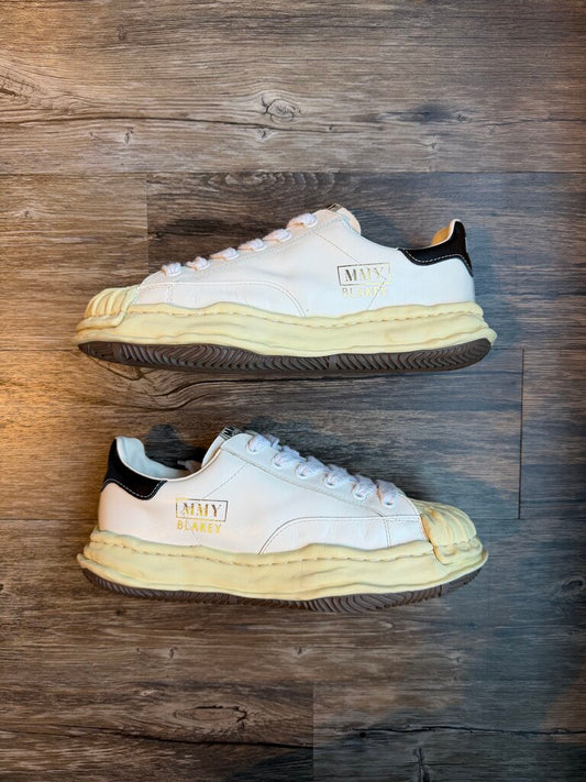 Preowned MMY Shelltoe White Cream size 44
