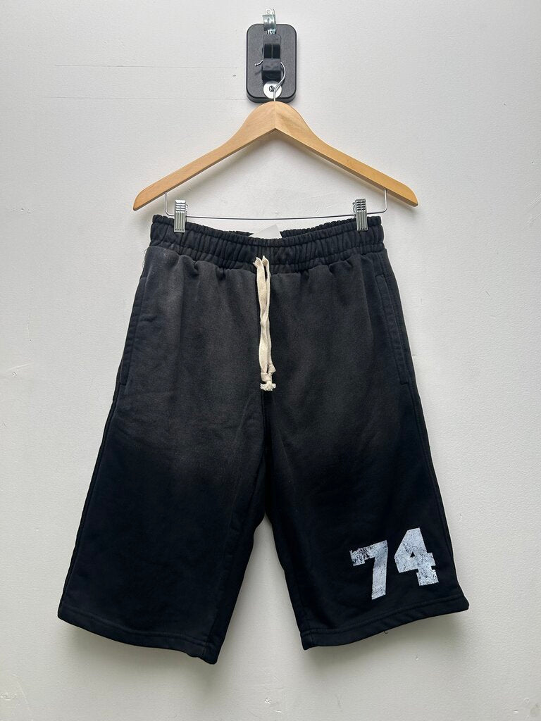 New 74iswar Black Sweatshorts Size Medium