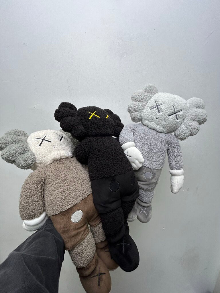 Kaws Holiday 3 Plush Set