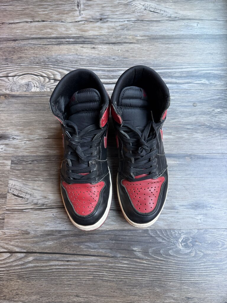 Preowned Jordan 1 1994 Bred size 8