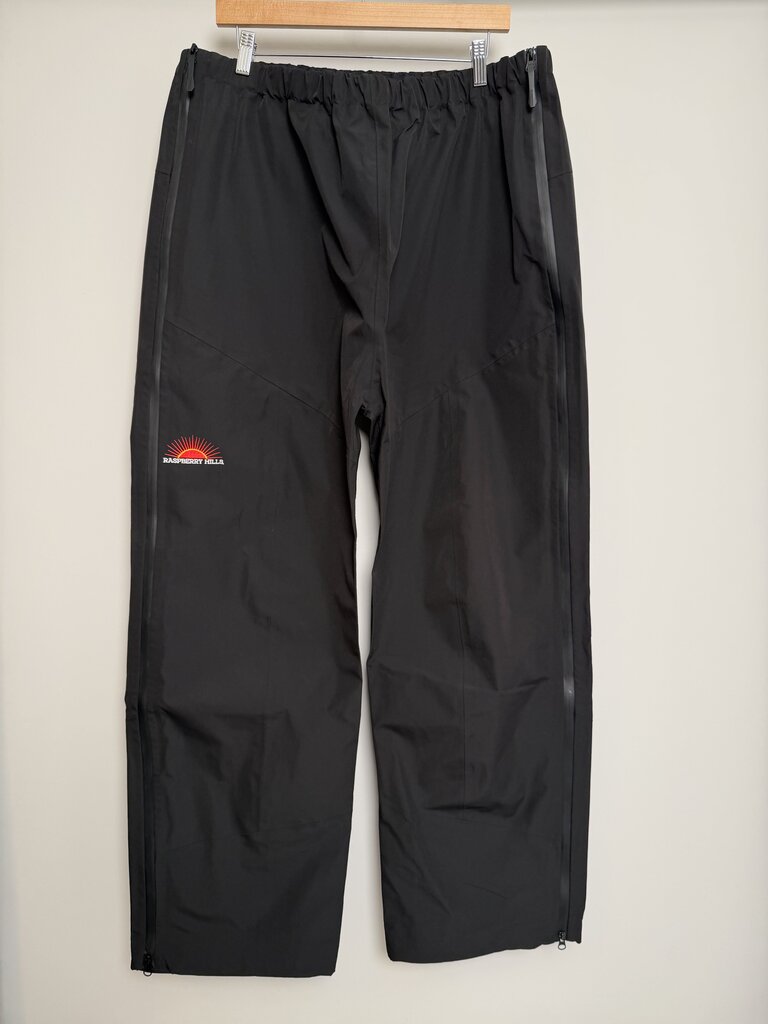 New GV Gallery Black Tech Casamigo Logo Pants size L