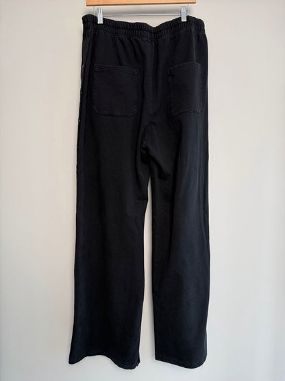 Preowned HMDD Black Star Logo Snap Pants size 2XL