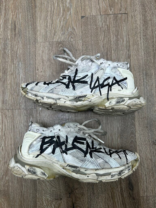 Preowned Balenciaga Triple White Distressed Graffiti sz.45