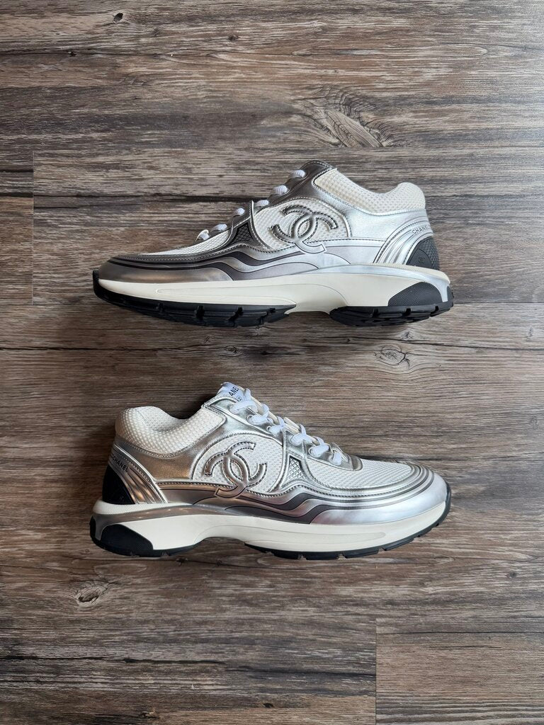 Preowned Chanel Runner Silver White size 44