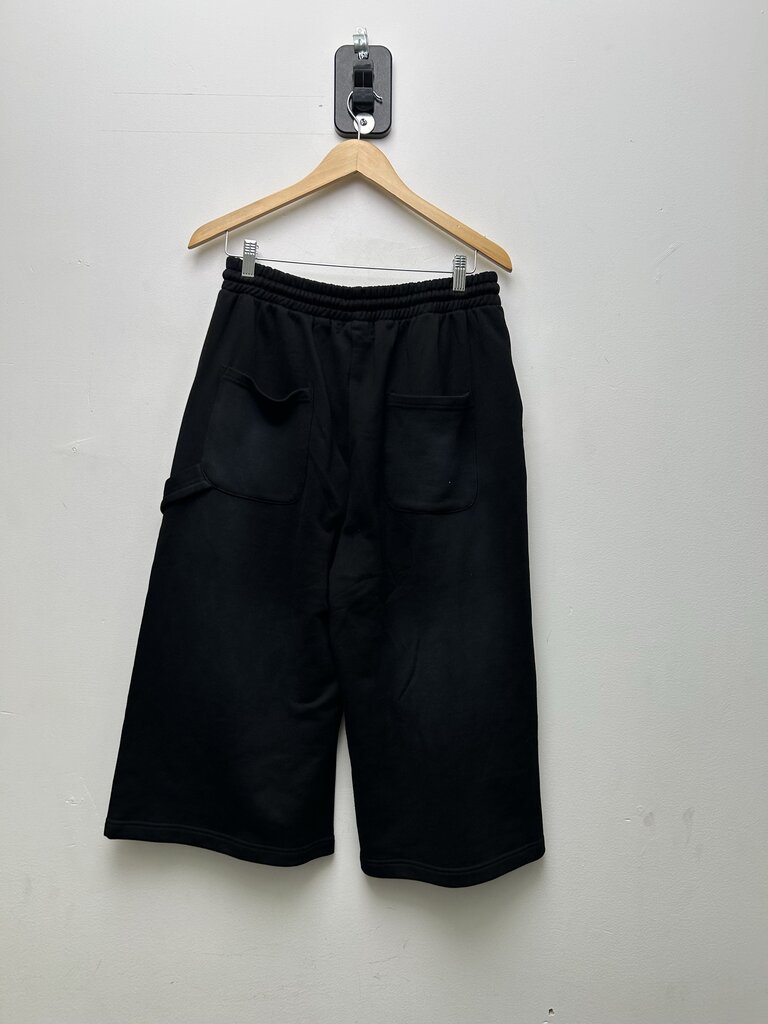 New HMDD Black Studded 3/4 Shorts Sz.Medium