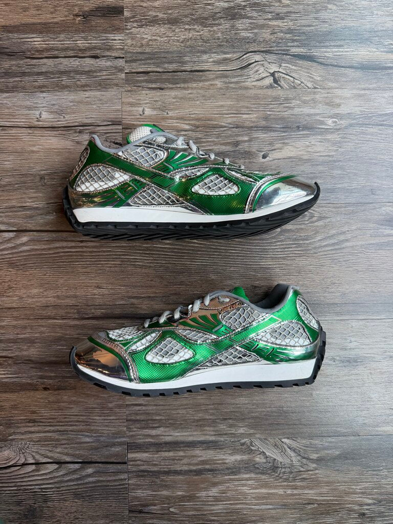 Preowned Bottega Orbit Silver Green size 42