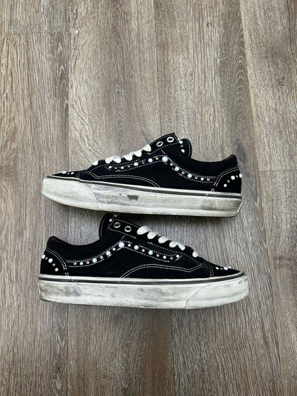 Preowned Pearlized Vans Black OG Size 9