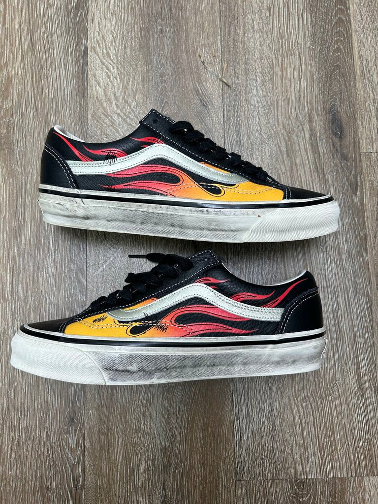 Preowned Vans Black Flame Size 9.5 (No Box)