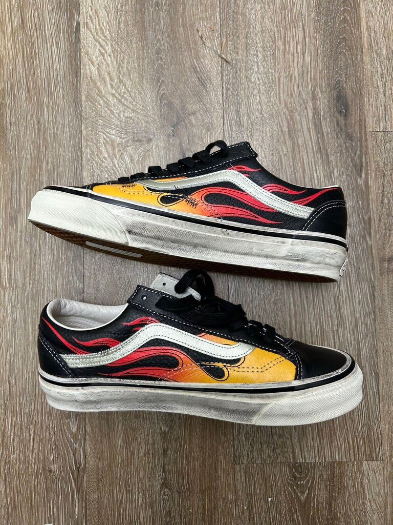 Preowned Vans Black Flame Size 9.5 (No Box)