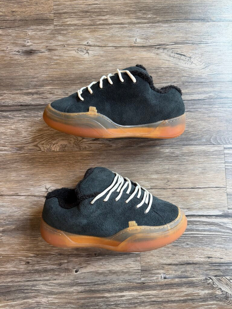 Preowned ERL Vamp Low Black Size 9