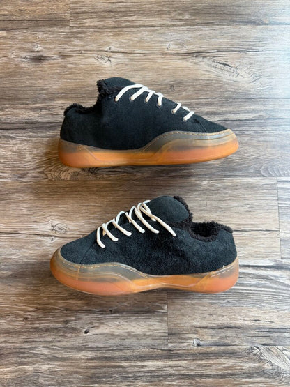 Preowned ERL Vamp Low Black Size 9