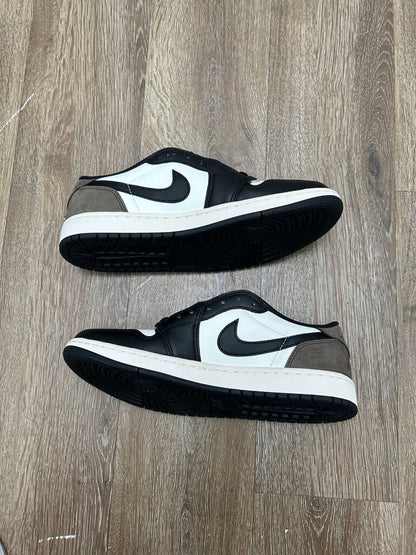 New Jordan 1 Low Mocha Sz.9
